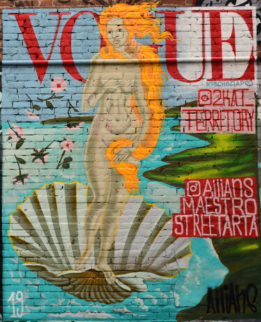 Drawing titled "VOGUE YULiA" by Allians, Original Artwork, Spray paint