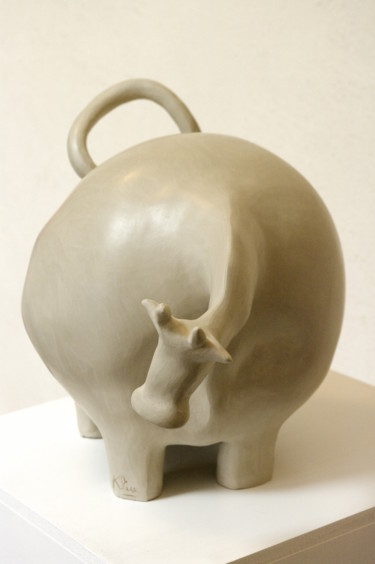 Sculpture intitulée "Vache Blanche" par Alice Marie, Œuvre d'art originale, Terre cuite