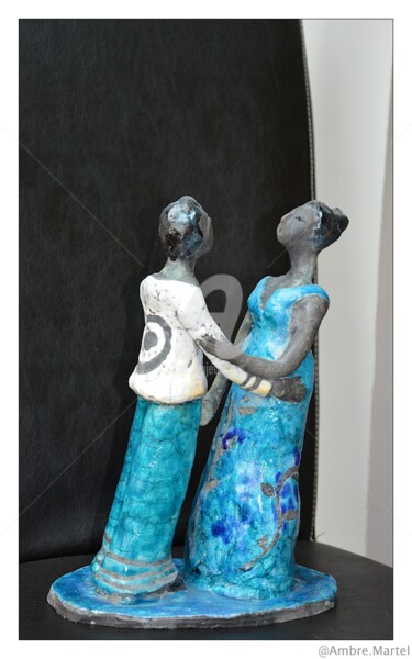 Sculpture titled "Chanteurs Raku.jpg" by Ambre Martel, Original Artwork, Clay