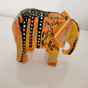 Skulptur mit dem Titel "Fun elephant" von Âme Sauvage, Original-Kunstwerk, Sprühfarbe