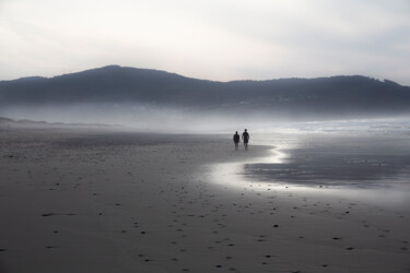 Fotografia zatytułowany „Promenade du soir /…” autorstwa Amélie Louys, Oryginalna praca, Fotografia cyfrowa