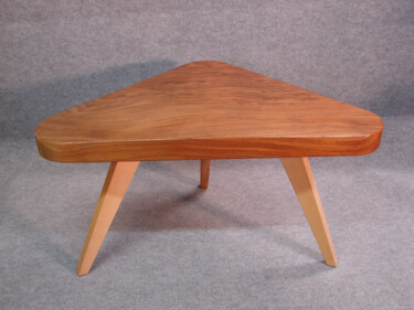 Художественная композиция под названием "Table Design en boi…" - Amir Dzafic, Подлинное произведение искусства, Мебель