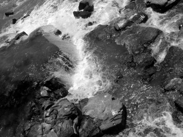 Fotografia intitulada "Hold back the river" por Ana Parisi, Obras de arte originais, Fotografia digital