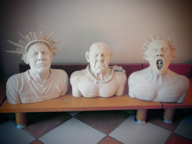 Sculpture titled "Corona Triptichon (…" by Andimar, Original Artwork, Ceramics