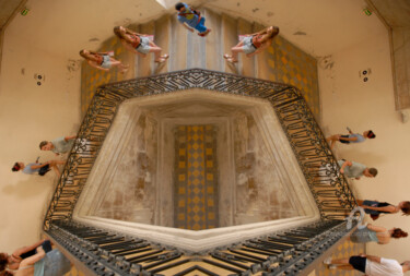 Fotografia intitolato "Escaliers - Arles 2" da André Boulze, Opera d'arte originale