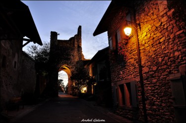 Fotografía titulada "Porte de la cité d'…" por André Galvan, Obra de arte original