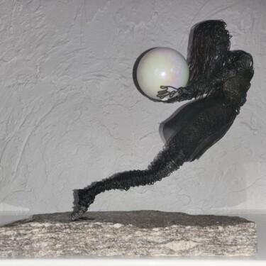 Sculpture intitulée "Parce qu'elle porte…" par André Marot, Œuvre d'art originale, Fil de fer