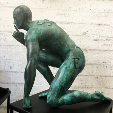 제목이 "Silence (bronze 1/8)"인 조형물 Andrea Giorgi로, 원작, 청동