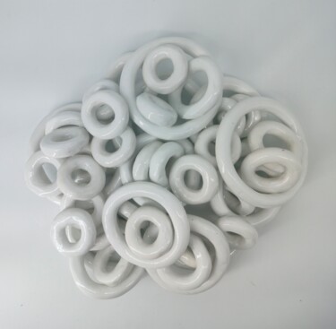Скульптура под названием "Rings bianco" - Andrea Viviani, Подлинное произведение искусства, Керамика