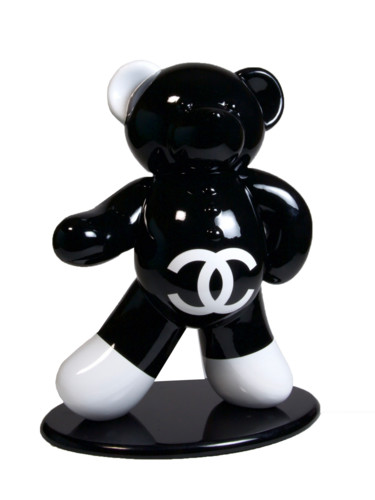 Sculpture titled "Ours Pop Art Chanel…" by Harouna Andre Guillabert Gacko, Original Artwork, Resin