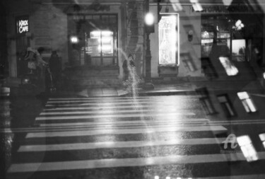 Photographie intitulée "Пешеход" par Andreï Barinoff, Œuvre d'art originale, Photographie argentique