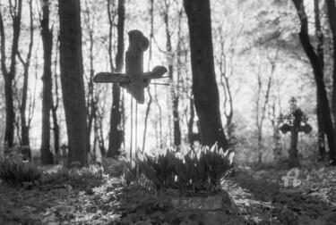 Fotografia zatytułowany „Humble cimetière” autorstwa Andreï Barinoff, Oryginalna praca, Fotografia filmowa