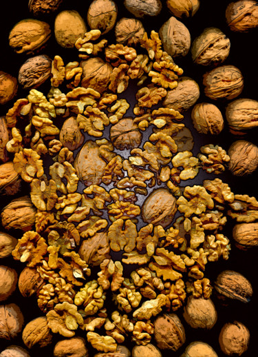 Photographie intitulée "Грецкие орехи" par Andrey Petrosyan, Œuvre d'art originale, Photographie numérique