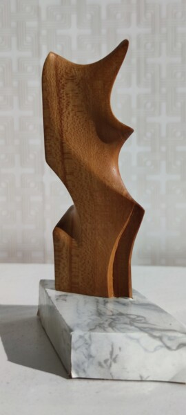 Sculpture titled "Fox" by Andrei Latyshev, Original Artwork, Wood