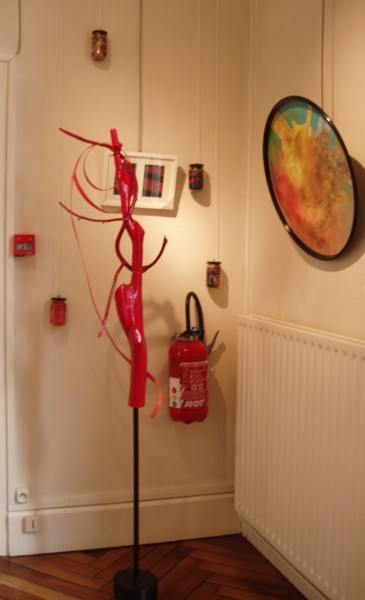 Installation intitulée "installation-rouge-…" par André Quétard, Œuvre d'art originale