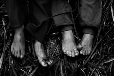 Photography titled "BAREFOOT" by Andres Galan, Original Artwork, Digital Photography