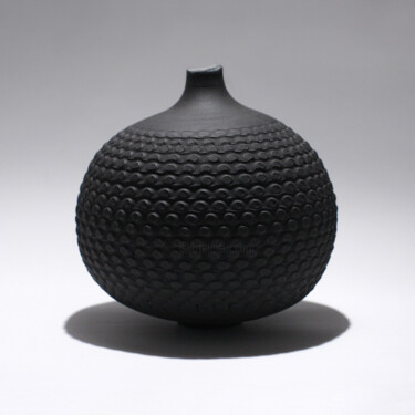 Escultura intitulada "Durio Black U" por Andrii Kyrychenko, Obras de arte originais, Cerâmica