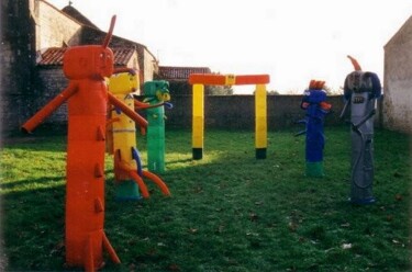 Escultura intitulada "les portes de l'an…" por Ange, Obras de arte originais, Plástico