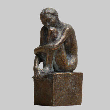 Sculpture intitulée "Kleine Kauernde" par Angelika Kienberger, Œuvre d'art originale, Bronze