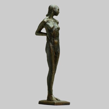 Skulptur mit dem Titel "Kleine Stehende" von Angelika Kienberger, Original-Kunstwerk, Bronze
