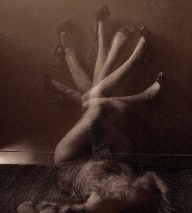 Photographie intitulée "Les jambes en l'air" par Angélina Nové Photographie, Œuvre d'art originale