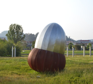 Sculpture titled "Acorn" by Angelo Ribeiro, Original Artwork, Metals