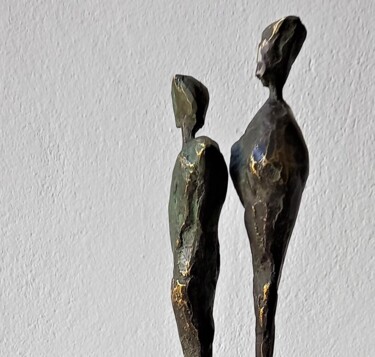 Sculptuur getiteld "us and a horizon" door Angelo Ribeiro, Origineel Kunstwerk, Bronzen