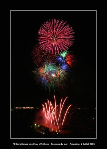 Fotografie mit dem Titel "Fireworks festival" von Anh-Tuan Le, Original-Kunstwerk