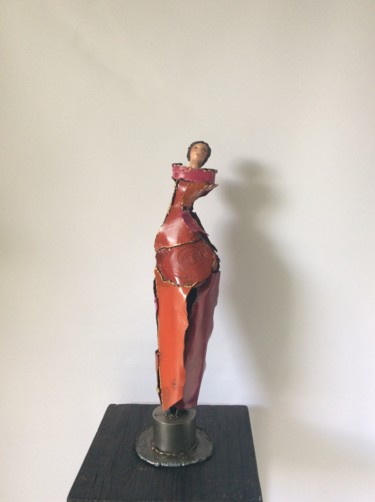Sculpture titled "La passante" by Aniko, Original Artwork, Metals