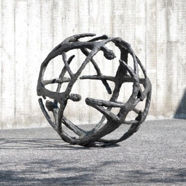 Skulptur mit dem Titel "To Tweet" von Ann Vrielinck, Original-Kunstwerk, Bronze