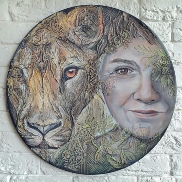 제목이 "Mrs Lion-mom"인 미술작품 Anna Shuvaeva로, 원작, 아크릴 나무 들것 프레임에 장착됨