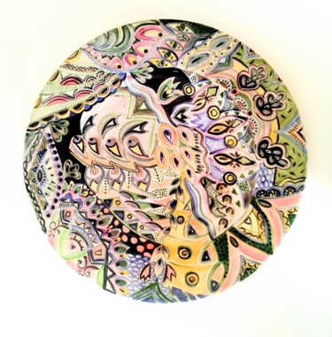 Scultura intitolato "Assiette en faïence…" da Anne Cabon, Opera d'arte originale, Ceramica