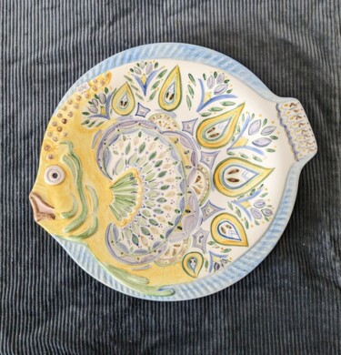 Escultura intitulada "Assiette poisson dé…" por Anne Cabon, Obras de arte originais, Cerâmica