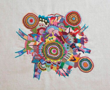 「mandala "oeuvres te…」というタイトルのテキスタイルアート Anne Guerrantによって, オリジナルのアートワーク, 刺繍