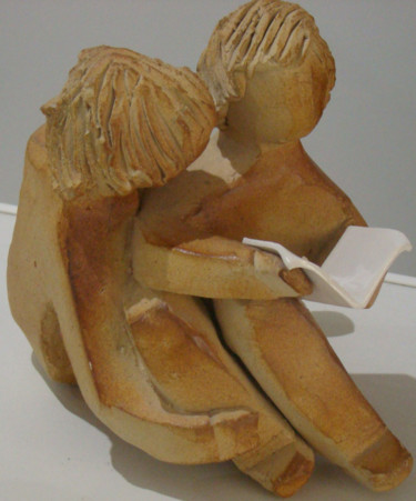 Sculpture intitulée "couple lecteurs" par Anne Marie Mermet, Œuvre d'art originale, Terre cuite