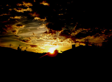 Photographie intitulée "coucher de soleil à…" par Anne Marie Mermet, Œuvre d'art originale, Photographie numérique