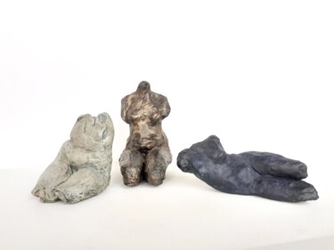 Sculpture titled "Trois muses" by Anne Thierrée, Original Artwork, Clay