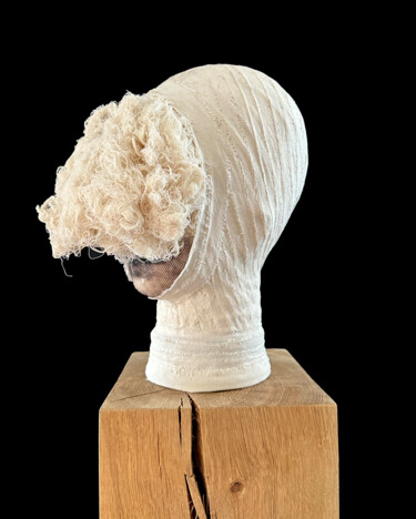 Sculpture titled "Emanation 1" by Annemarieke Van Peppen, Original Artwork, Fabric