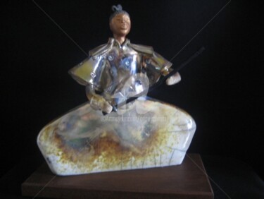 Sculpture titled "Guerrier samouraï" by Noush, Original Artwork