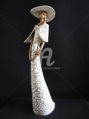 Sculpture intitulée "Elégante raku blanc" par Noush, Œuvre d'art originale