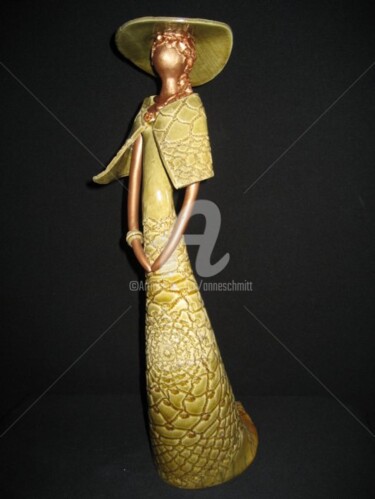 Sculpture intitulée "Elégante raku jaune" par Noush, Œuvre d'art originale