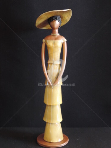 Sculpture intitulée "raku jaune pastel" par Noush, Œuvre d'art originale, Céramique