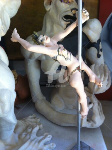 Sculpture intitulée "Pull danse" par Annick Samaurow, Œuvre d'art originale, Céramique