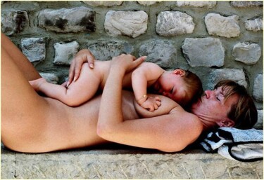 Photographie intitulée "La mère et l'enfant." par Annick Terwagne, Pastelliste De La Fémin, Œuvre d'art originale