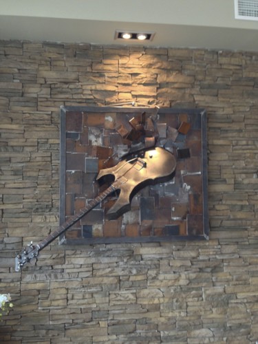 Sculpture titled "Métal guitare" by Anthony Gosselin, Original Artwork, Metals