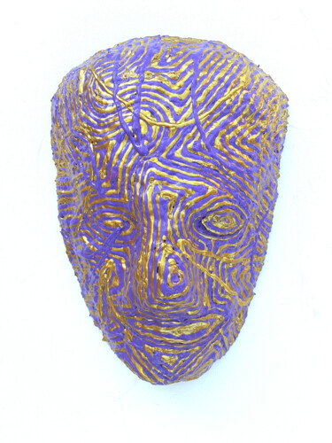 Sculptuur getiteld "Purple and Gold Mas…" door Anthony Saldivar, Origineel Kunstwerk, Acryl