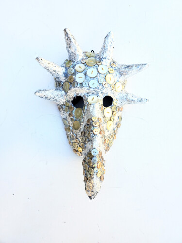 Sculptuur getiteld "Silver Mask/Wall Ar…" door Anthony Saldivar, Origineel Kunstwerk, Acryl