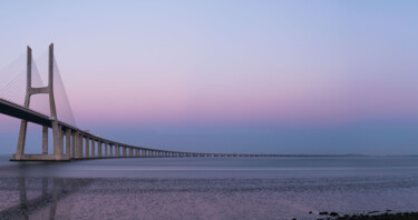 Photographie intitulée "The longest bridge…" par Antoine Barthelemy, Œuvre d'art originale, Photographie numérique