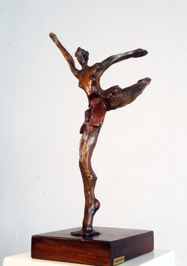 Escultura titulada "" BALLERINE II "" por Antoine Berbari, Obra de arte original, Bronce