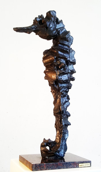 Skulptur mit dem Titel "" HIPPOCAMPUS "" von Antoine Berbari, Original-Kunstwerk, Bronze